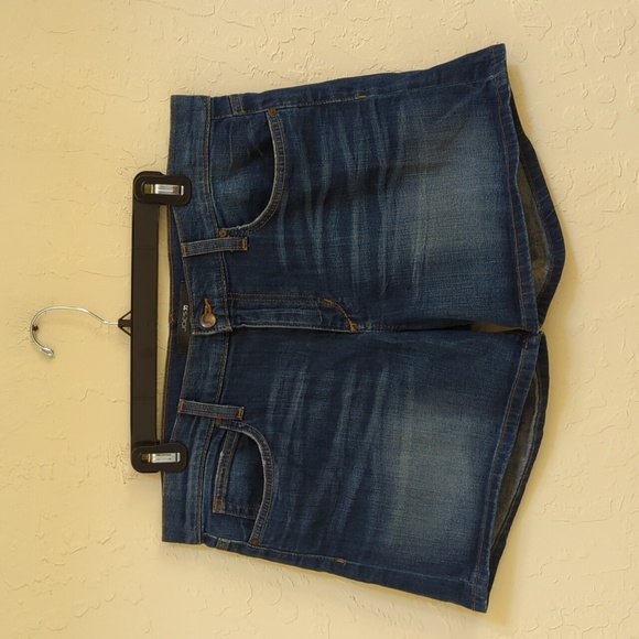 Joe's Jeans Pants - Joe's Jeans Denim Stretch Mid Rise Shorts in Melodie Size 31